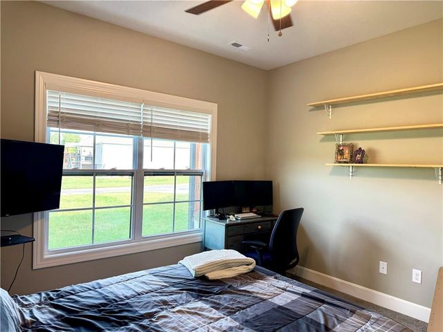 13850 Indian Ridge, St Joseph, MO 64505