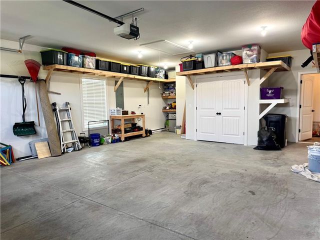 13850 Indian Ridge, St Joseph, MO 64505