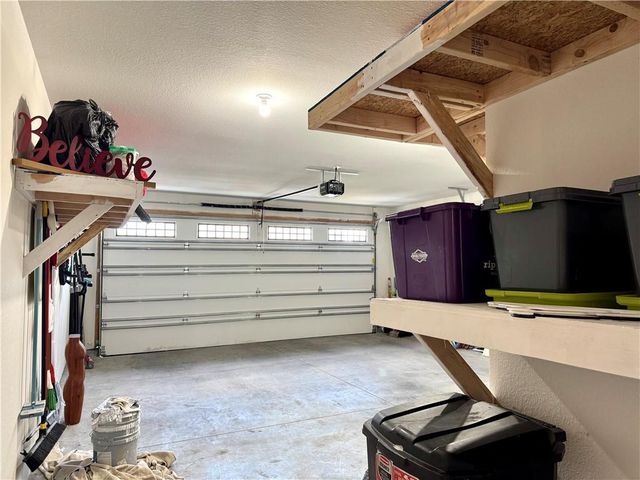 13850 Indian Ridge, St Joseph, MO 64505