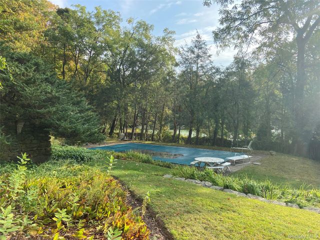 335 Roaring Brook Road, Chappaqua, NY 10514