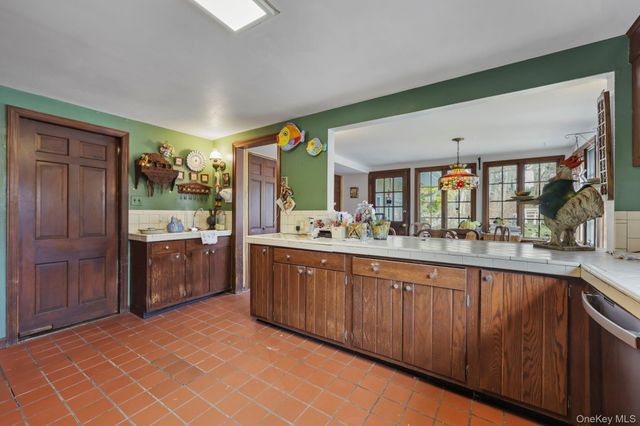 335 Roaring Brook Road, Chappaqua, NY 10514