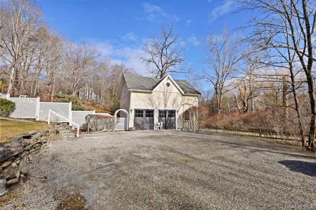 335 Roaring Brook Road, Chappaqua, NY 10514