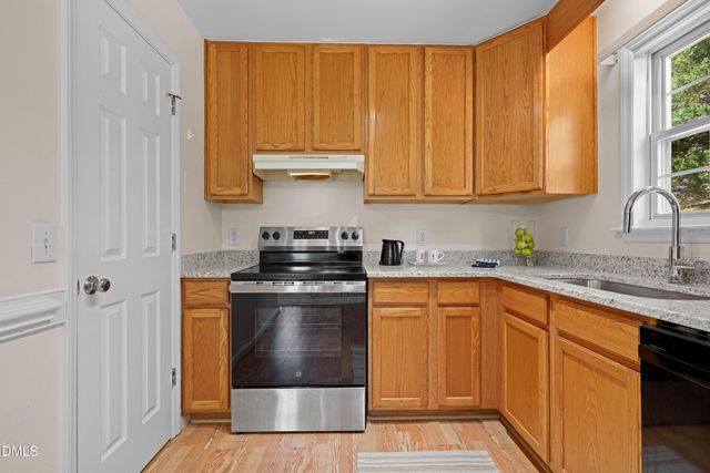 3008 Holltree Court, Fuquay Varina, NC 27526