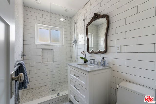 1929 Tamarind Avenue 8, Los Angeles, CA 90068