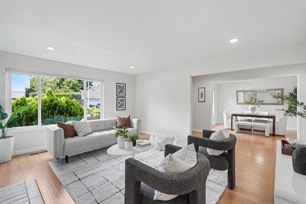 Image 11 of property listing at 850 Roble Drive, Sunnyvale, CA 94086