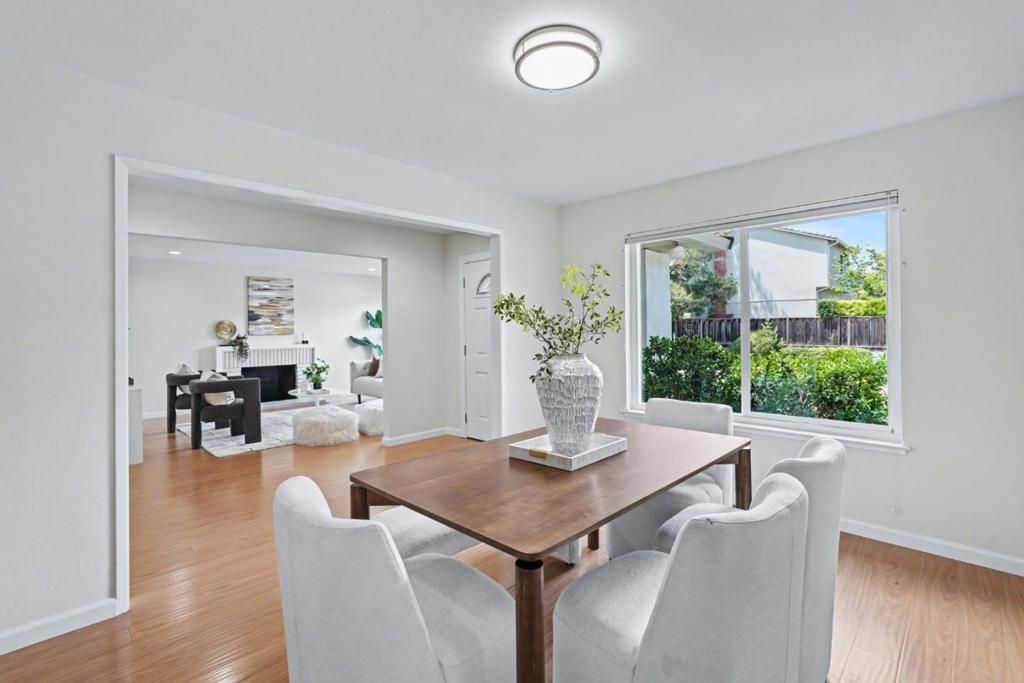 Image 16 of property listing at 850 Roble Drive, Sunnyvale, CA 94086