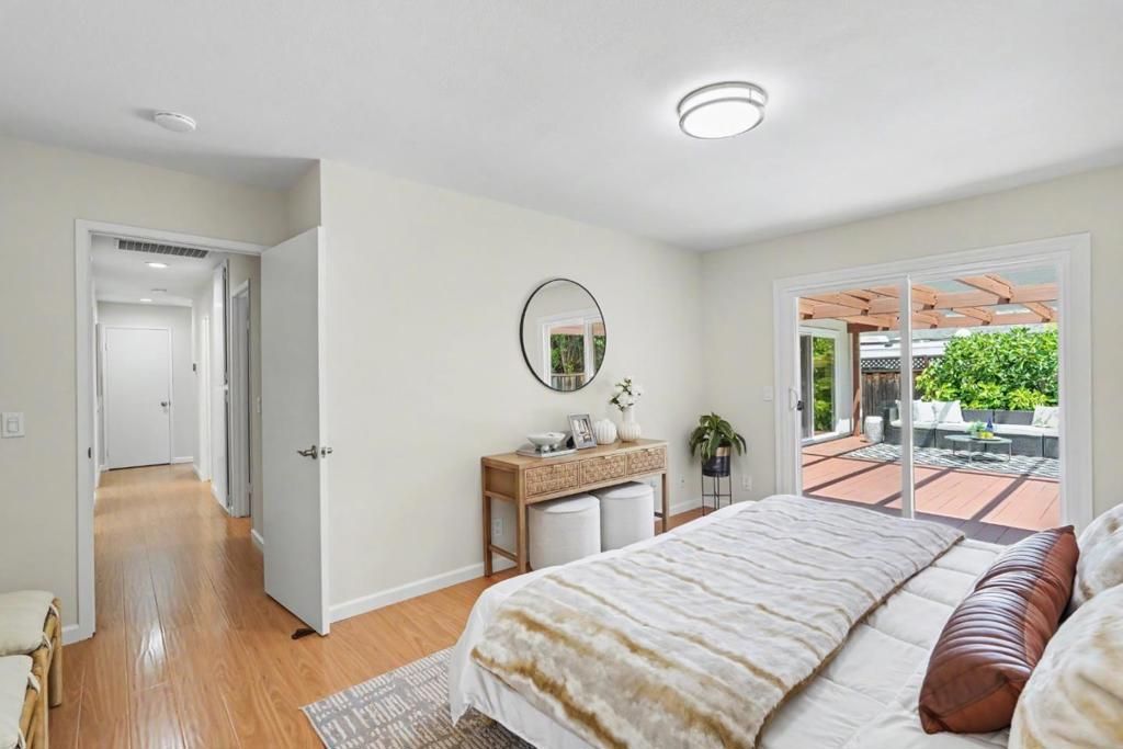 Image 31 of property listing at 850 Roble Drive, Sunnyvale, CA 94086