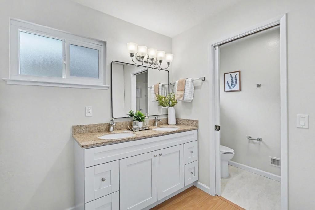 Image 35 of property listing at 850 Roble Drive, Sunnyvale, CA 94086