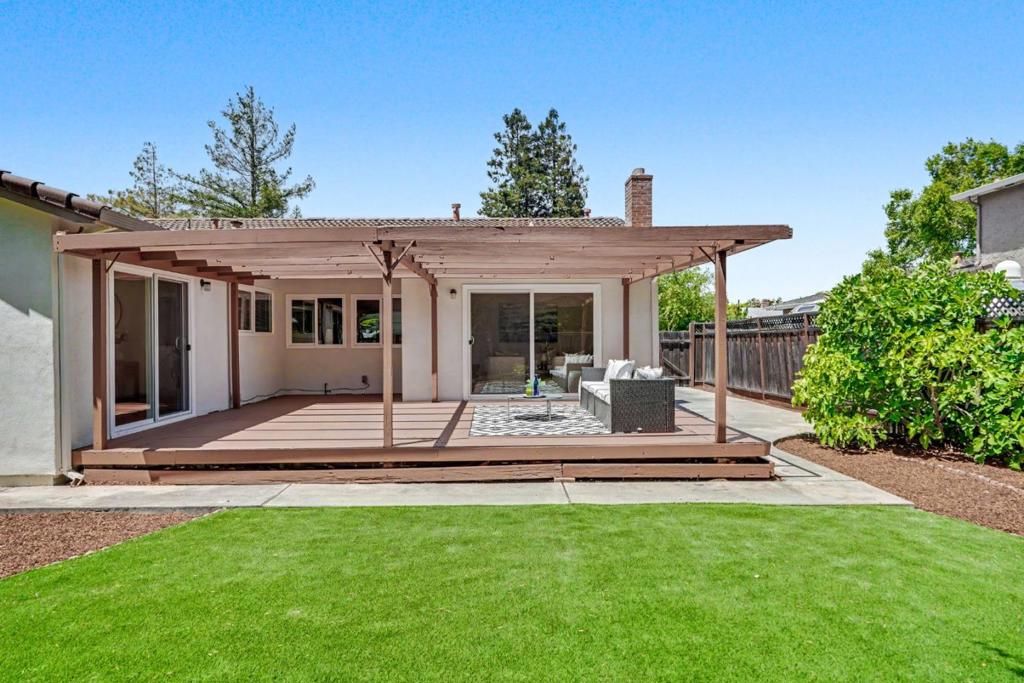 Image 45 of property listing at 850 Roble Drive, Sunnyvale, CA 94086