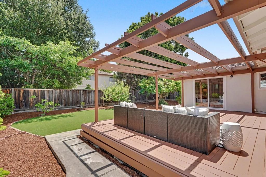 Image 47 of property listing at 850 Roble Drive, Sunnyvale, CA 94086