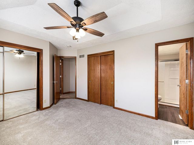 13409 S 33 Street, Bellevue, NE 68123