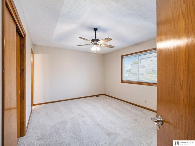 13409 S 33 Street, Bellevue, NE 68123