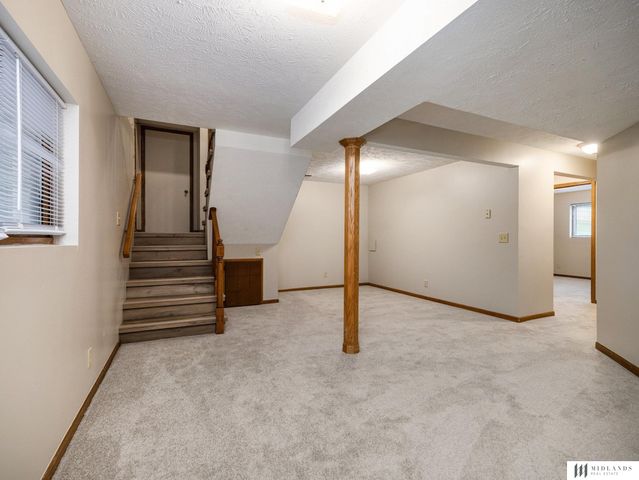 13409 S 33 Street, Bellevue, NE 68123