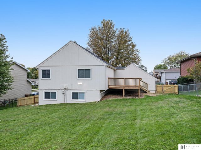 13409 S 33 Street, Bellevue, NE 68123