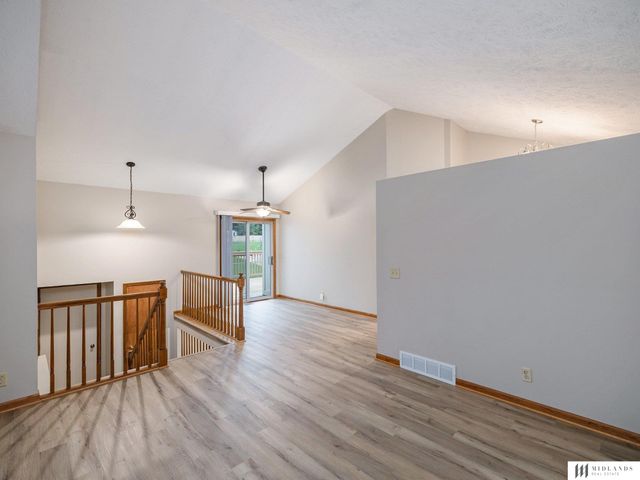 13409 S 33 Street, Bellevue, NE 68123