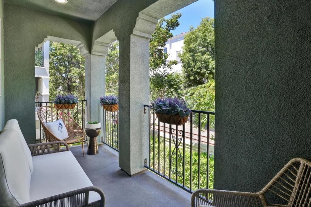 Image 14 of property listing at 39 Bassett Street, San Jose, CA 95110