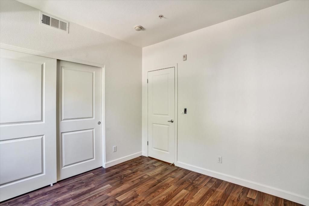 Image 19 of property listing at 39 Bassett Street, San Jose, CA 95110