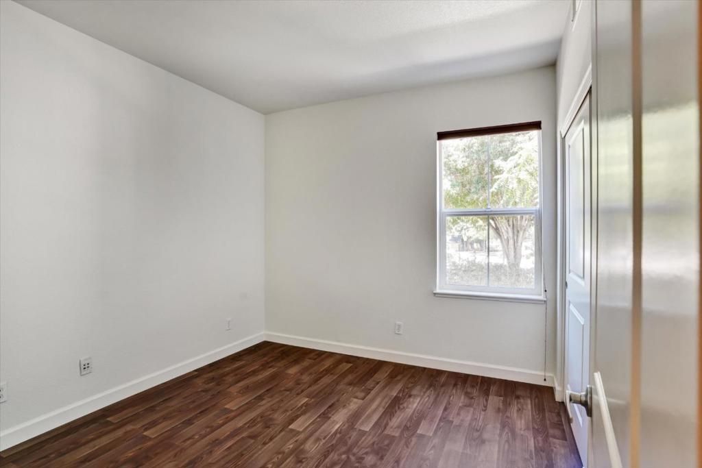 Image 21 of property listing at 39 Bassett Street, San Jose, CA 95110