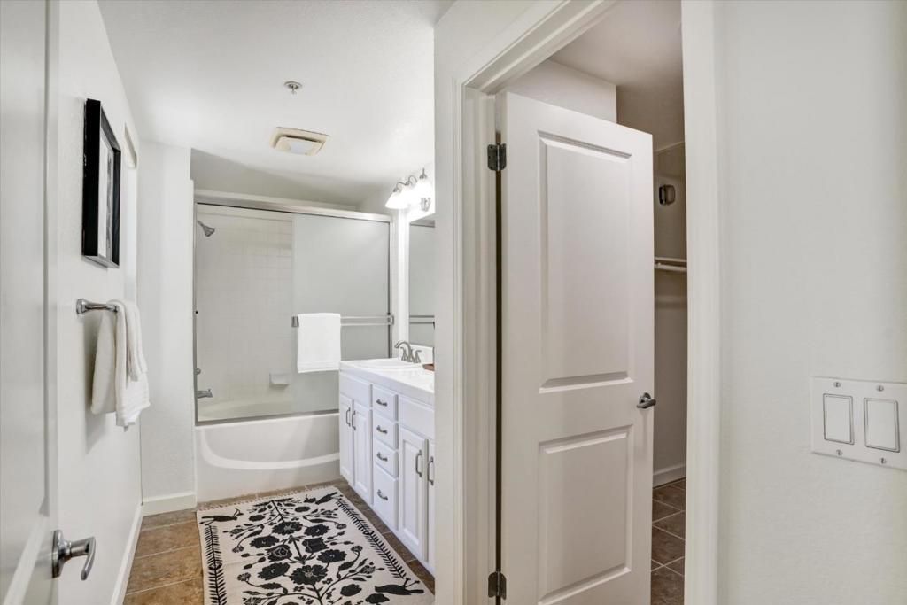 Image 22 of property listing at 39 Bassett Street, San Jose, CA 95110