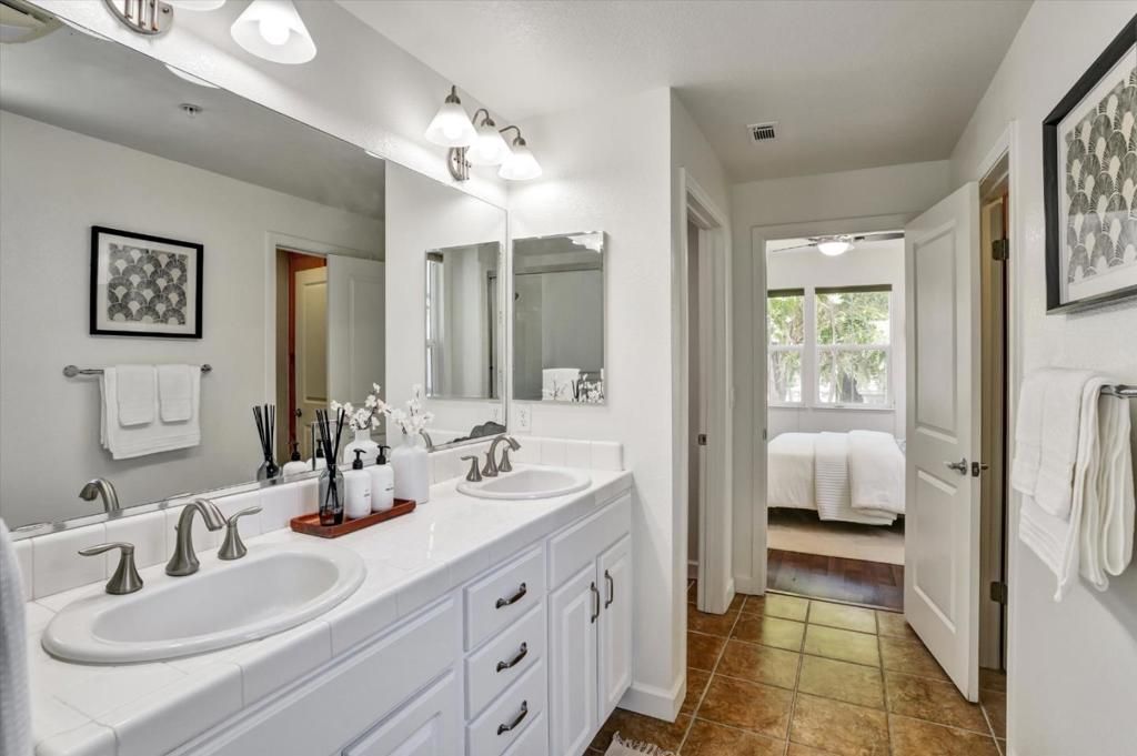 Image 26 of property listing at 39 Bassett Street, San Jose, CA 95110