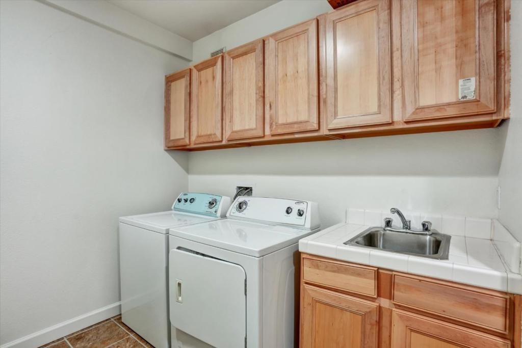 Image 28 of property listing at 39 Bassett Street, San Jose, CA 95110