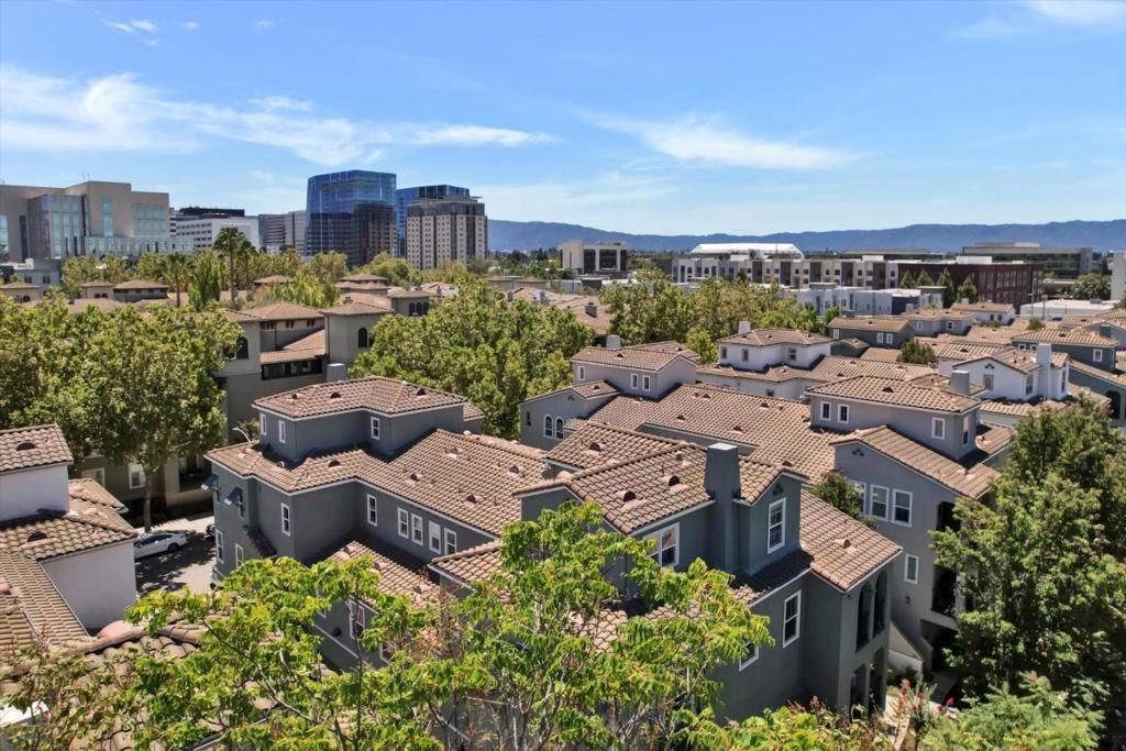 Image 31 of property listing at 39 Bassett Street, San Jose, CA 95110