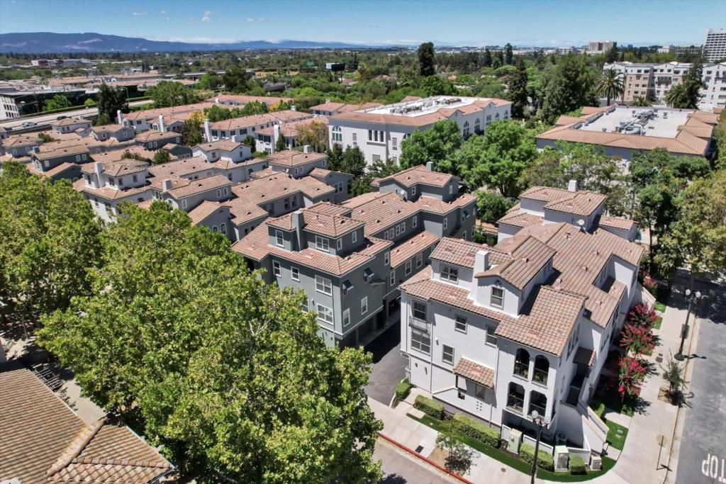 Image 33 of property listing at 39 Bassett Street, San Jose, CA 95110