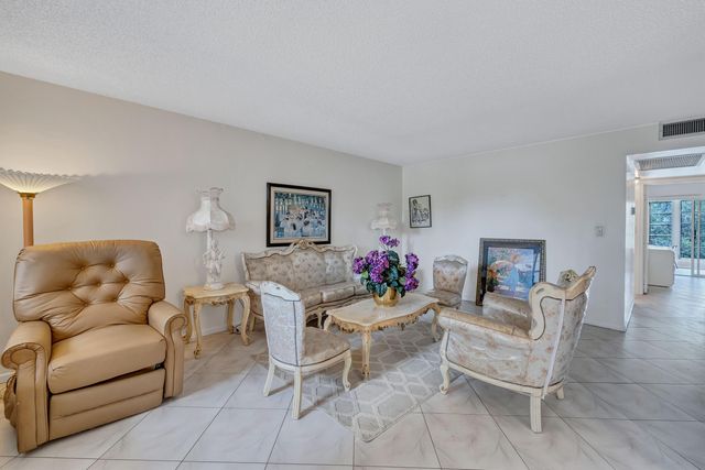 1902 Bermuda Circle L2, Coconut Creek, FL 33066