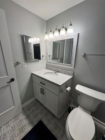 39547 Heatherheath Drive, Clinton Township, MI 48038