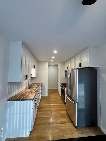 39547 Heatherheath Drive, Clinton Township, MI 48038