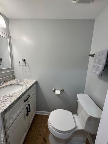 39547 Heatherheath Drive, Clinton Township, MI 48038