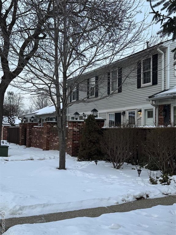 39547 Heatherheath Drive, Clinton Township, MI 48038