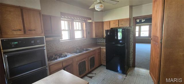 7330 Shaftesbury Avenue, St Louis, MO 63130