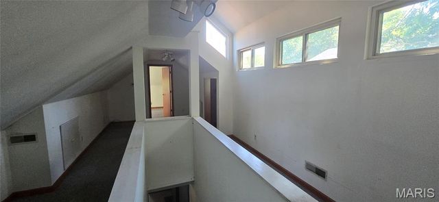 7330 Shaftesbury Avenue, St Louis, MO 63130