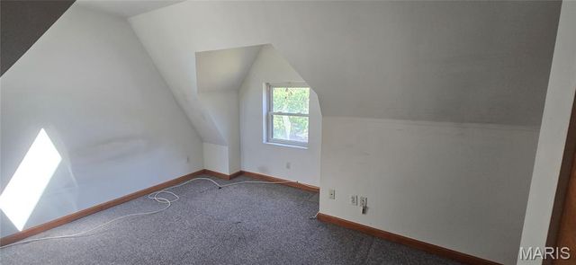 7330 Shaftesbury Avenue, St Louis, MO 63130