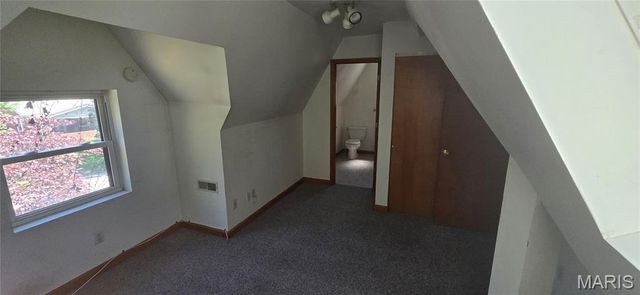 7330 Shaftesbury Avenue, St Louis, MO 63130