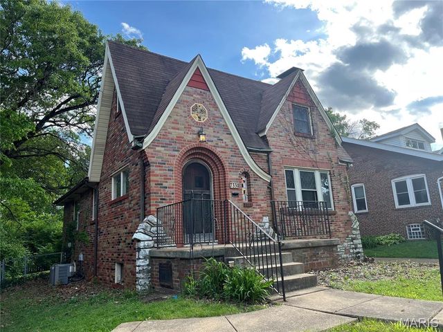 7330 Shaftesbury Avenue, St Louis, MO 63130