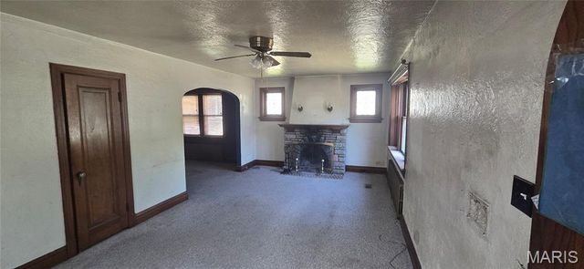7330 Shaftesbury Avenue, St Louis, MO 63130