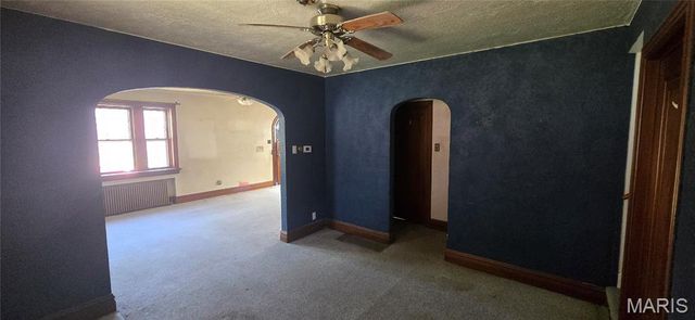 7330 Shaftesbury Avenue, St Louis, MO 63130