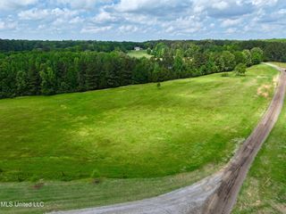 Sandy Lane, Flora, MS 39071
