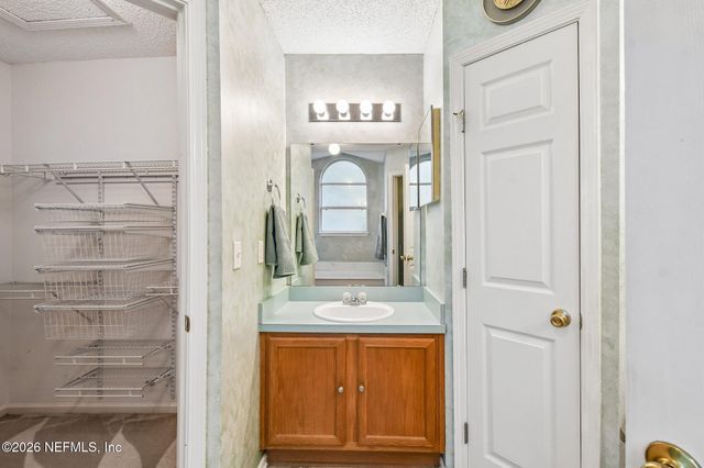 1512 IRISHWOOD Court, Middleburg, FL 32068