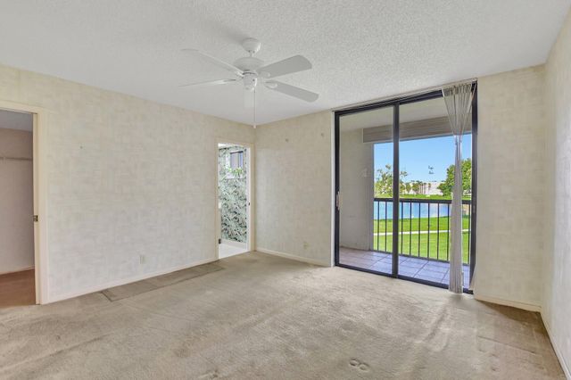 5340 Las Verdes Circle 208, Delray Beach, FL 33484