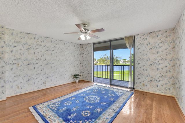 5340 Las Verdes Circle 208, Delray Beach, FL 33484