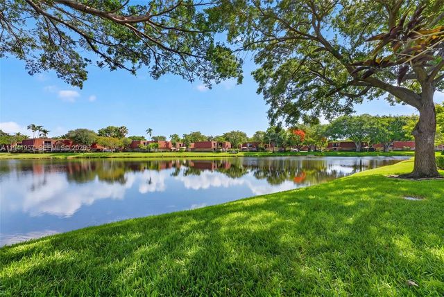 9977 NW 6th Ct 9977, Plantation, FL 33324