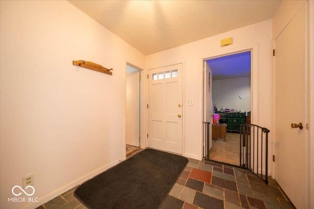 21 S Dawn Drive, Franklin, IN 46131