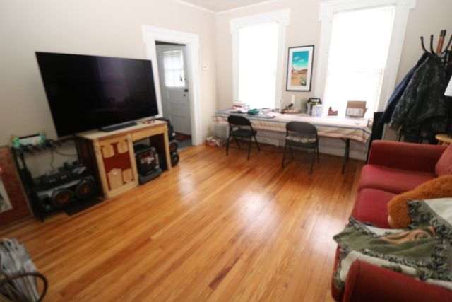 726 S Jefferson Street, Woodstock, IL 60098