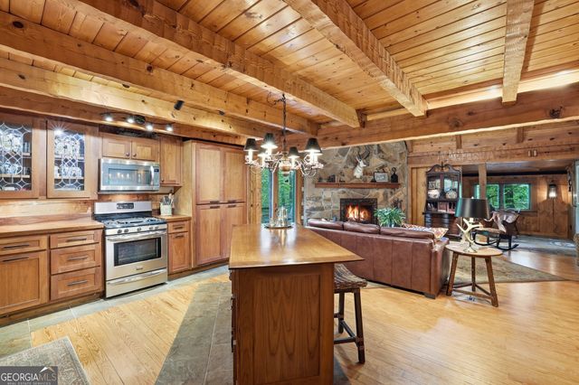 320 Sweetwater Drive, Clarkesville, GA 30523