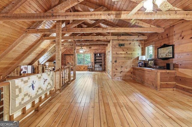 320 Sweetwater Drive, Clarkesville, GA 30523