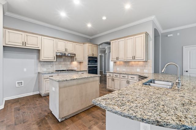 2508 Hilltop Divide LN, Leander, TX 78641