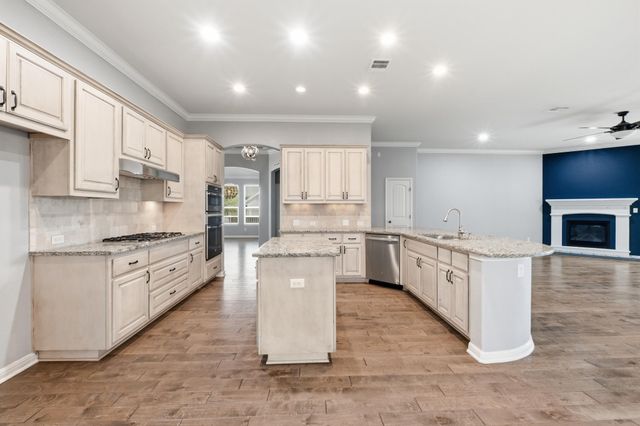 2508 Hilltop Divide LN, Leander, TX 78641